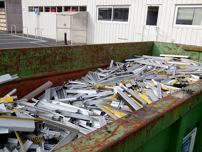 Aperçu des activités de la casse automobile FABRUDE RECYCLAGE-TRANSAC AUTO située à ONET-LE-CHATEAU (12850)